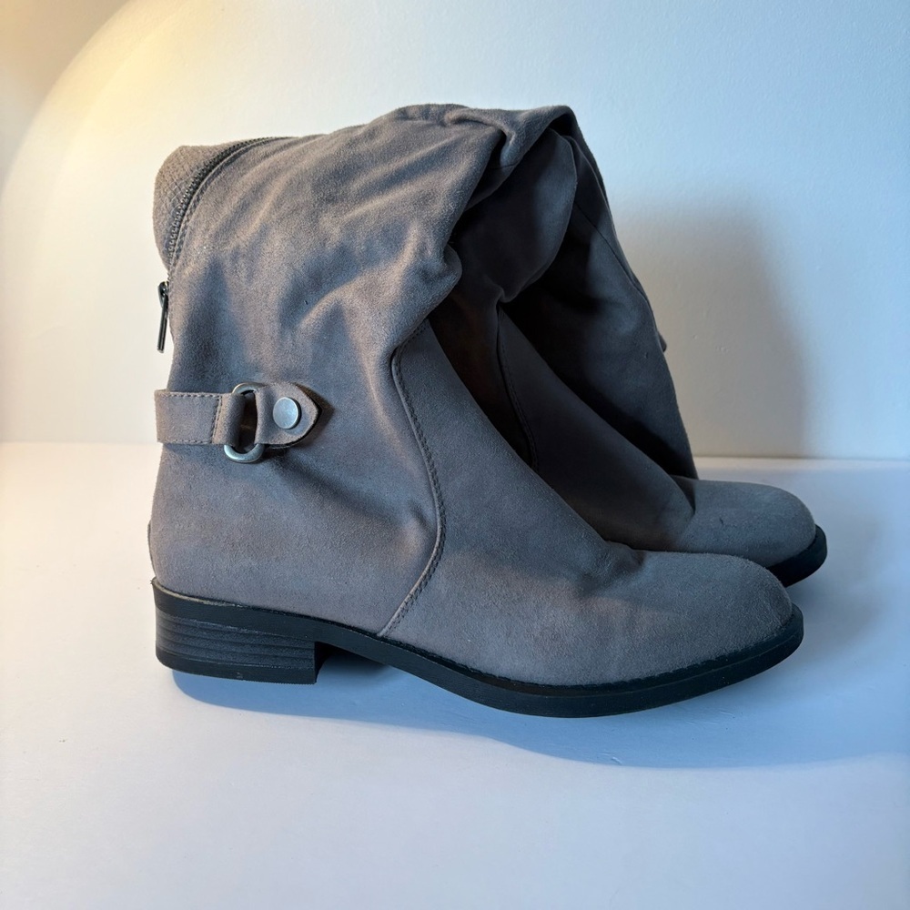 Libby Tall at the Knee Gray Boots. Size 7.5